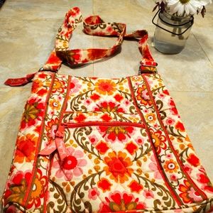 Vera Bradley cross body bag, hipster style..like new!